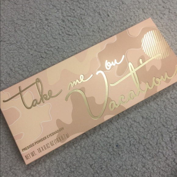 Eyeshadow Palette + Highlight & BroNzer - Picture 3 of 8